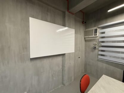 Studeo Spaces Conference Room for 10 (FlexiRoom 2)Whiteboard / Projection Screen