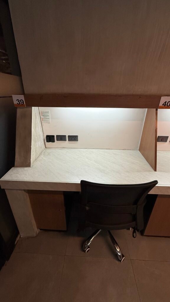 Sakto SureDesk 1